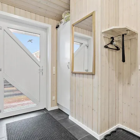 4 Bedroom Lovely In Dom wakacyjny *