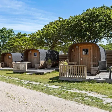 4 Bedroom Lovely In Dom wakacyjny Tarm