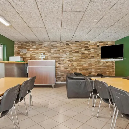 4 Bedroom Lovely In *