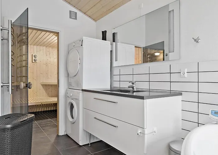 4 Bedroom Lovely In بيت للعطل Tarm
