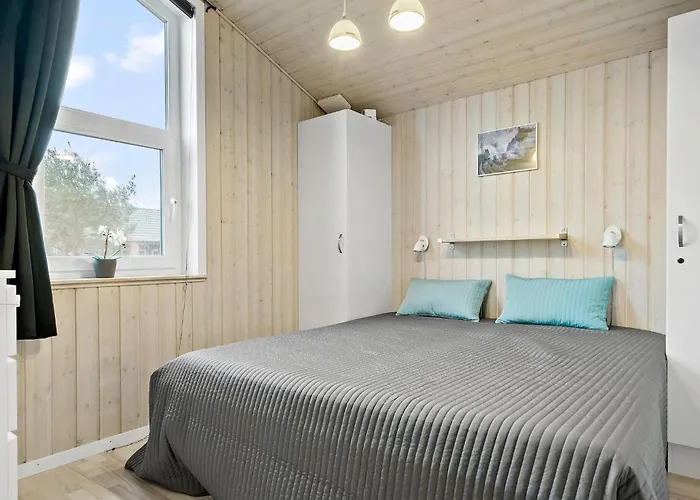 بيت للعطل 4 Bedroom Lovely In Tarm