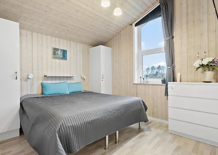 4 Bedroom Lovely In