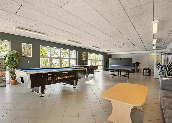 4 Bedroom Lovely In